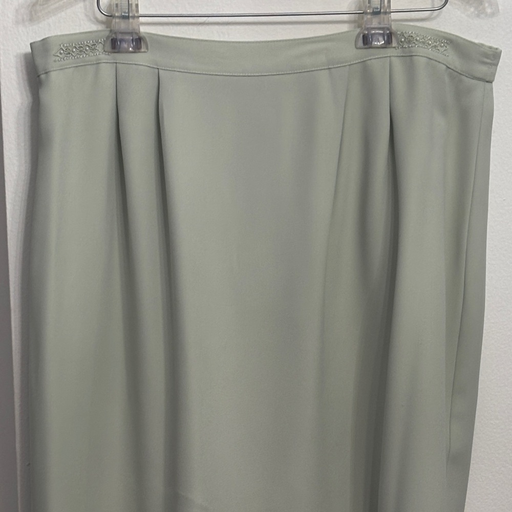 Vintage Le Suit Pastel Green Jacket and Skirt Suit with Beaded Trim 16W - Picture 3 of 8